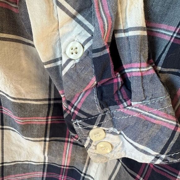 Torrid plaid shirt, 3x, 100% cotton, long sleeve with 3/4 roll up Lightweight - Picture 4 of 6